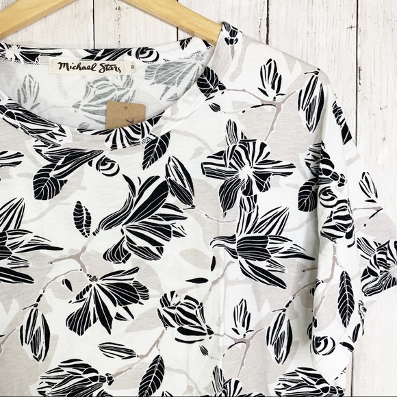 New! {Michael Stars} Bella Floral Boxy Crew Tee OS - Picture 4 of 8